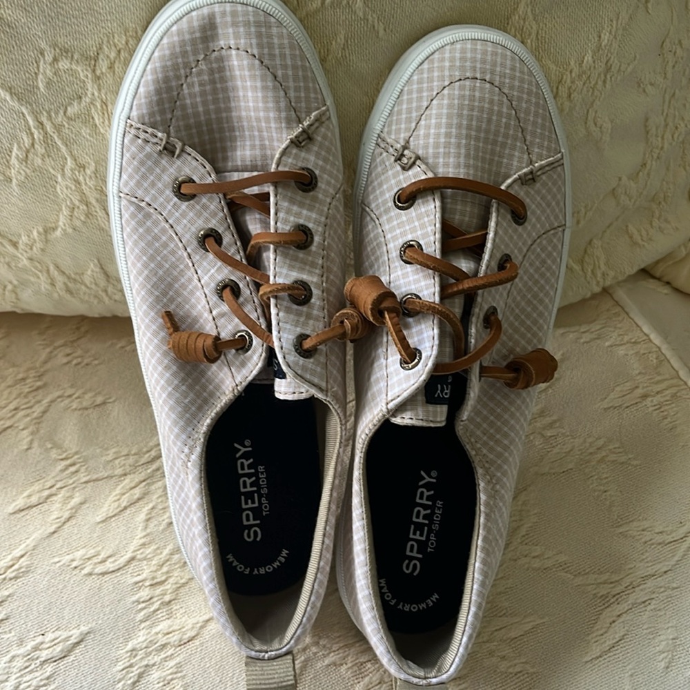 NWOT Sperry Top Sider Sneaker